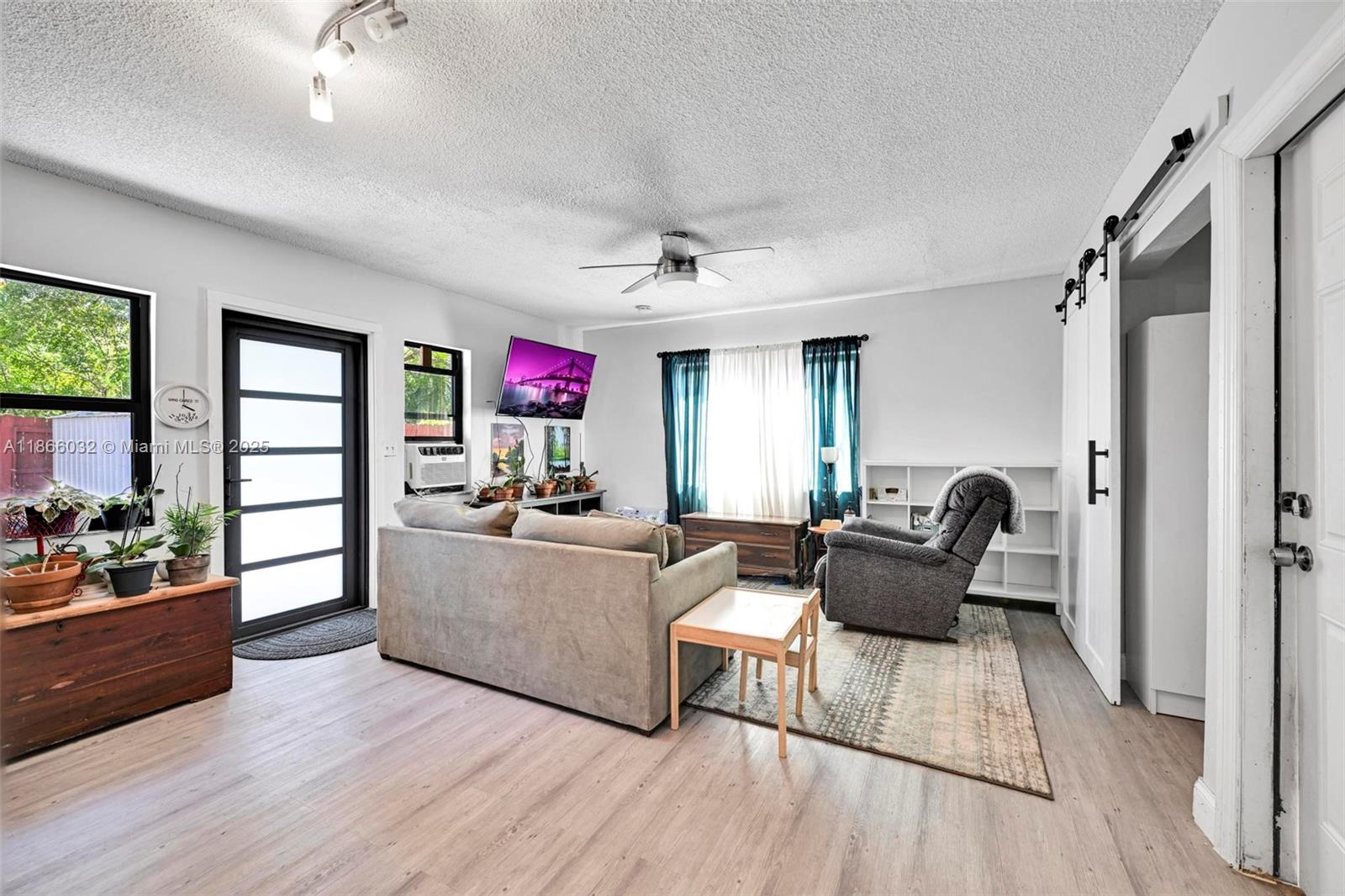 OAK RIDGE PARK - Residential