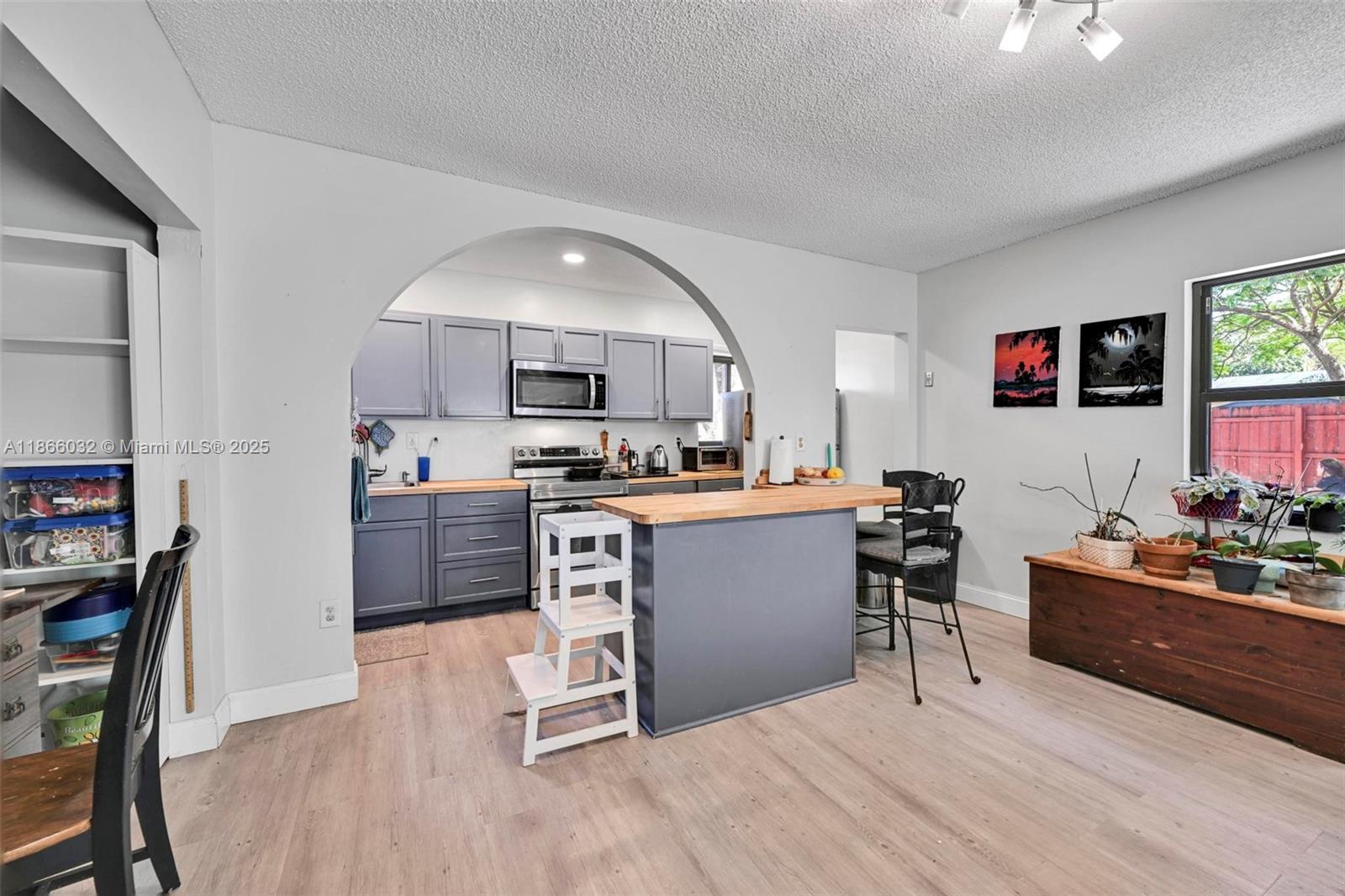 OAK RIDGE PARK - Residential