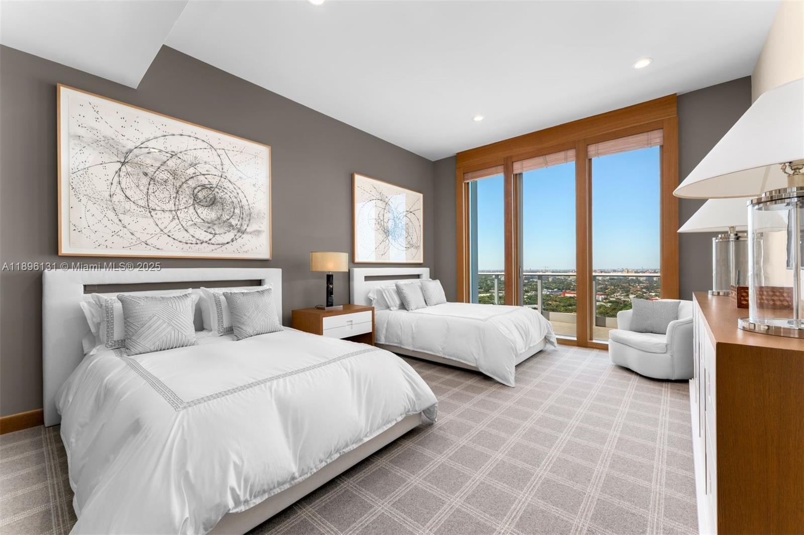 GROVENOR HOUSE CONDO - Residential