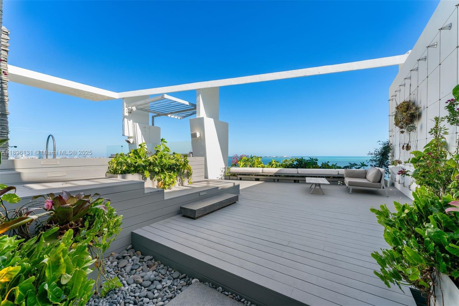 GROVENOR HOUSE CONDO - Residential