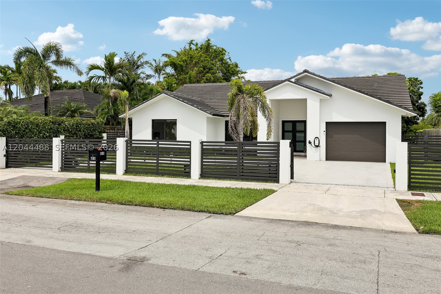 6816 SW 89th Ct
