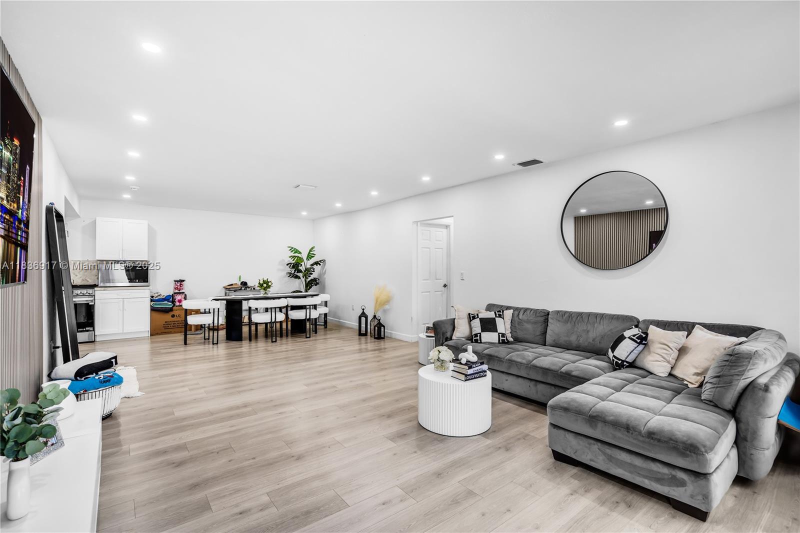 1735 NE 147th St, Miami, FL, 33181/$750,000 3 1735 NE 147th St