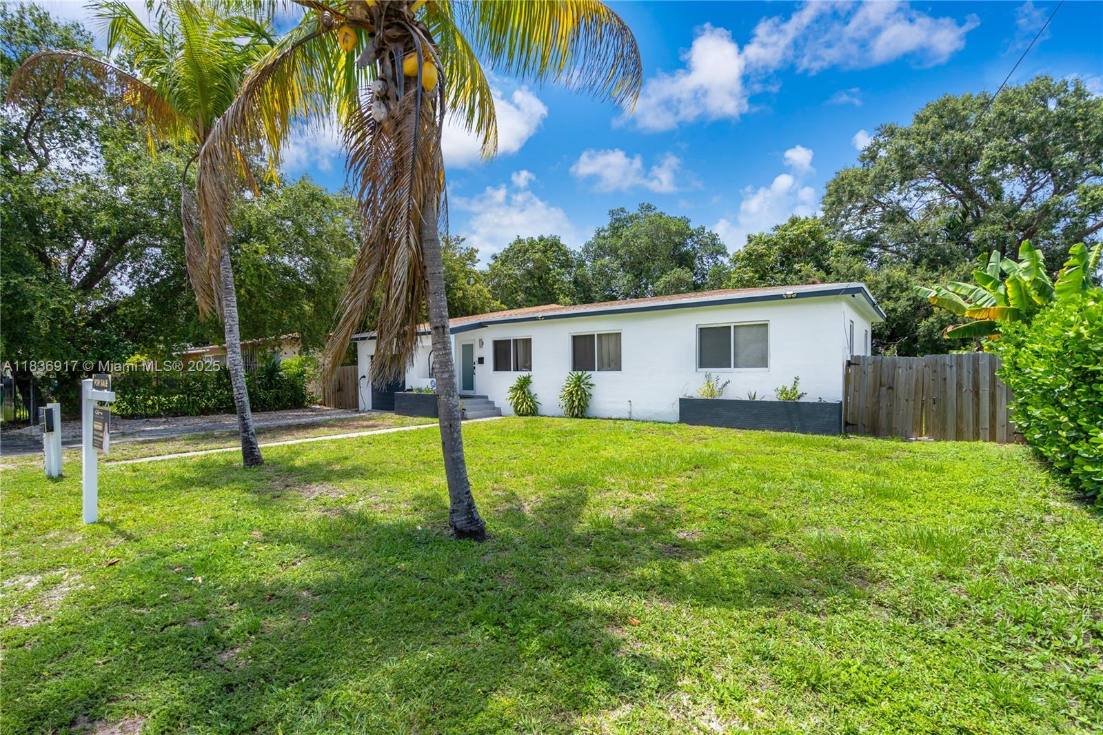 1735 NE 147th St, Miami, FL, 33181/$750,000 2 1735 NE 147th St