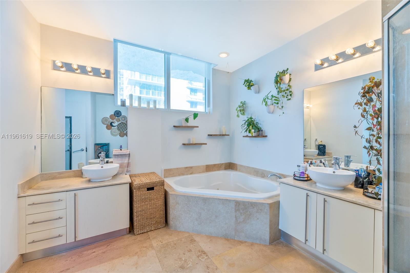 STAR LOFTS ON THE BAY CON - Residential Lease