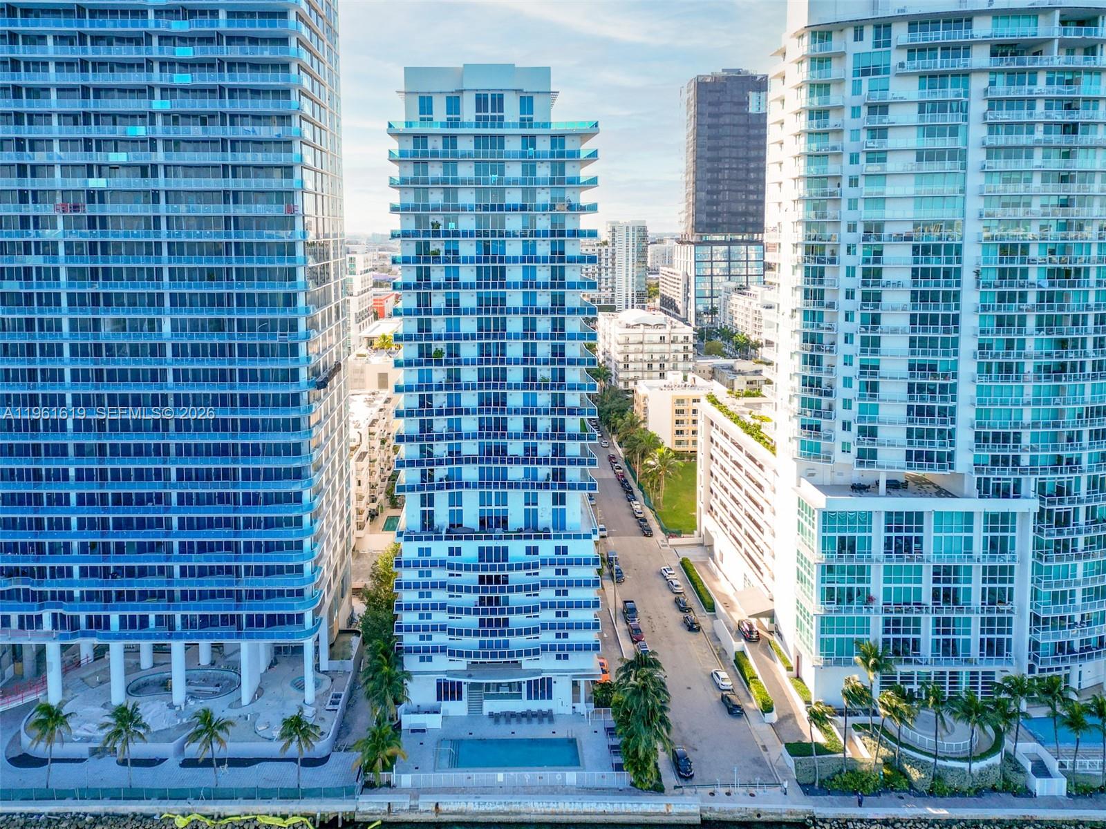 STAR LOFTS ON THE BAY CON - Residential Lease