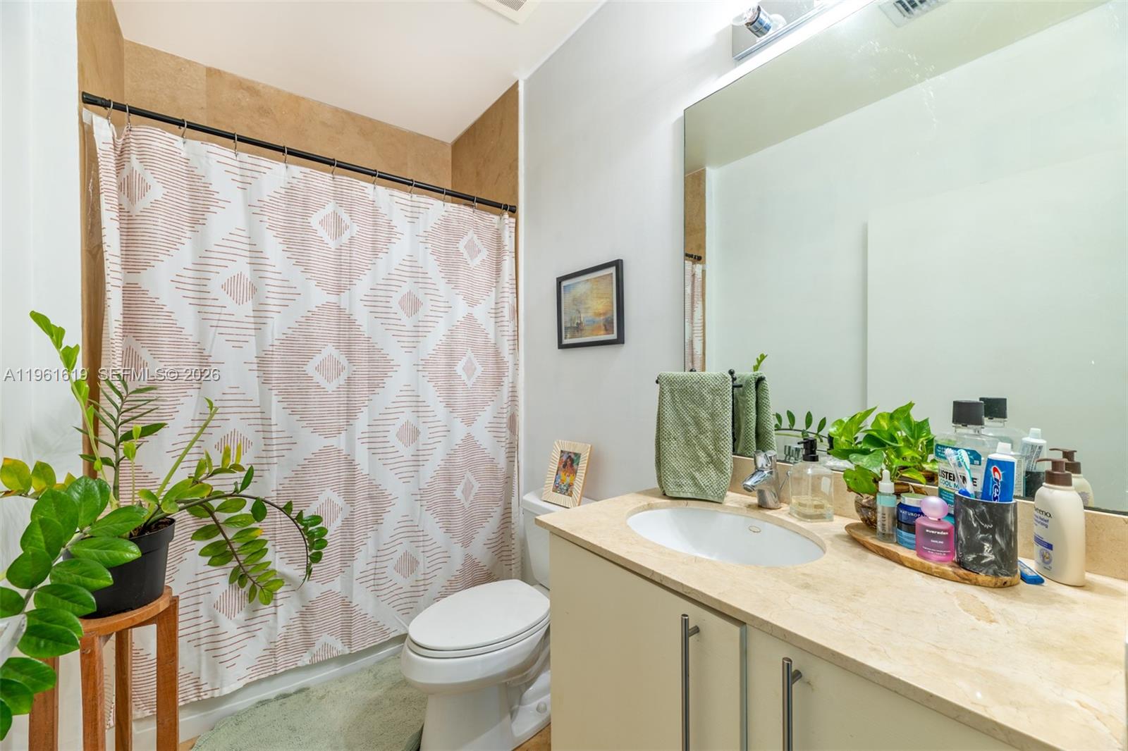 STAR LOFTS ON THE BAY CON - Residential Lease
