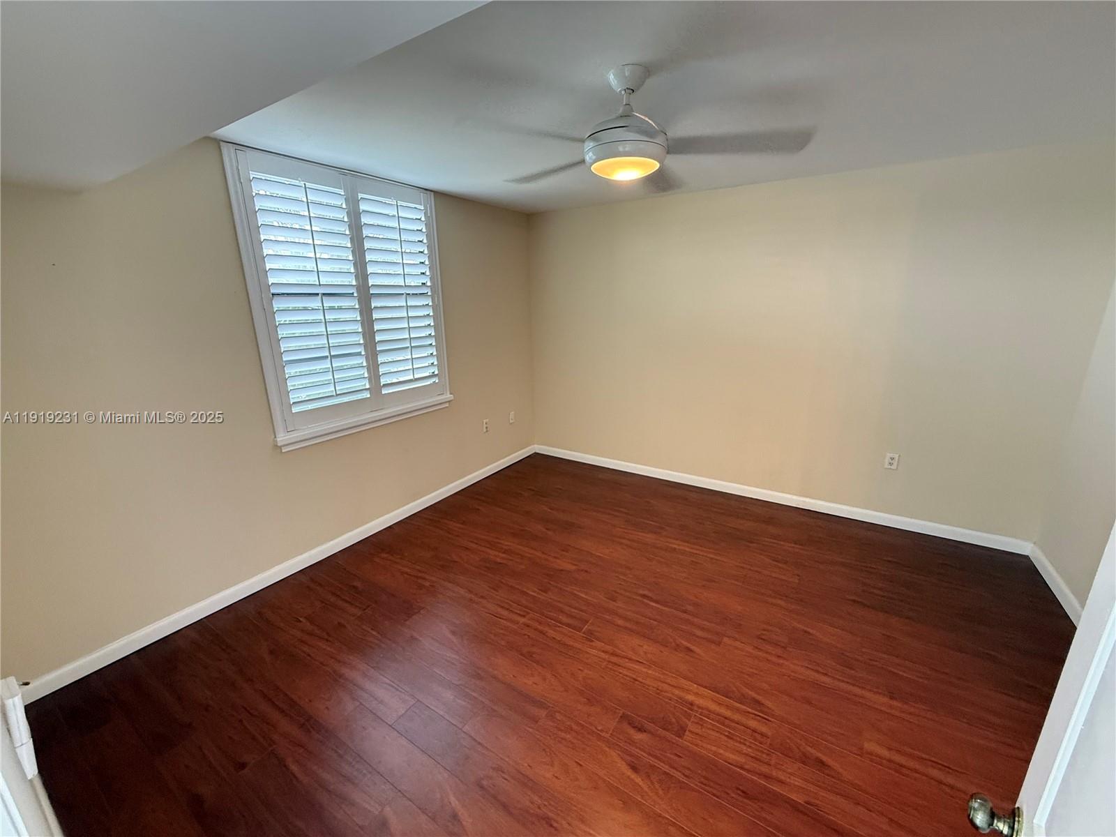 CONDO 11 OF WHITEHALL CON - Residential Lease