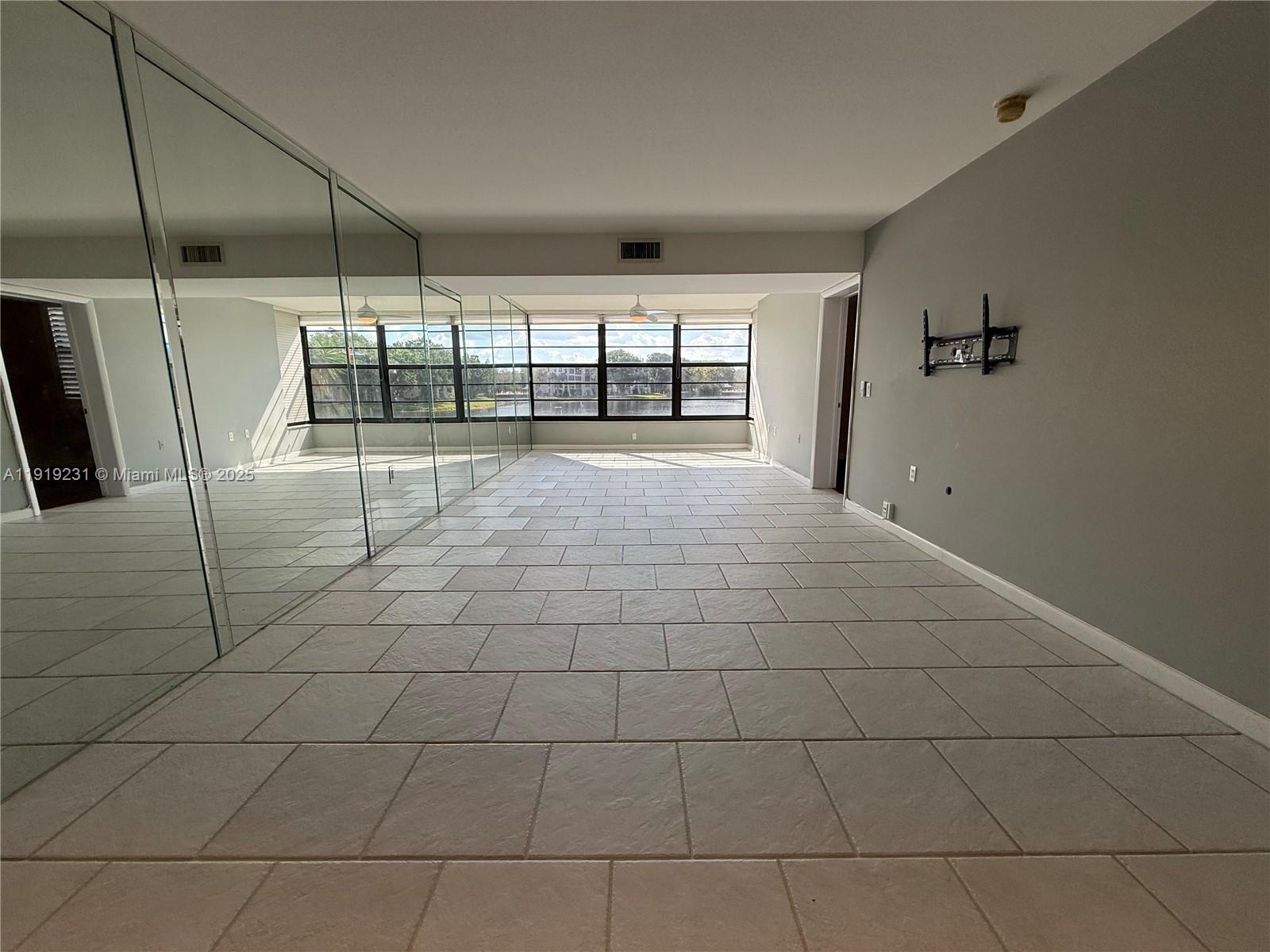 CONDO 11 OF WHITEHALL CON - Residential Lease