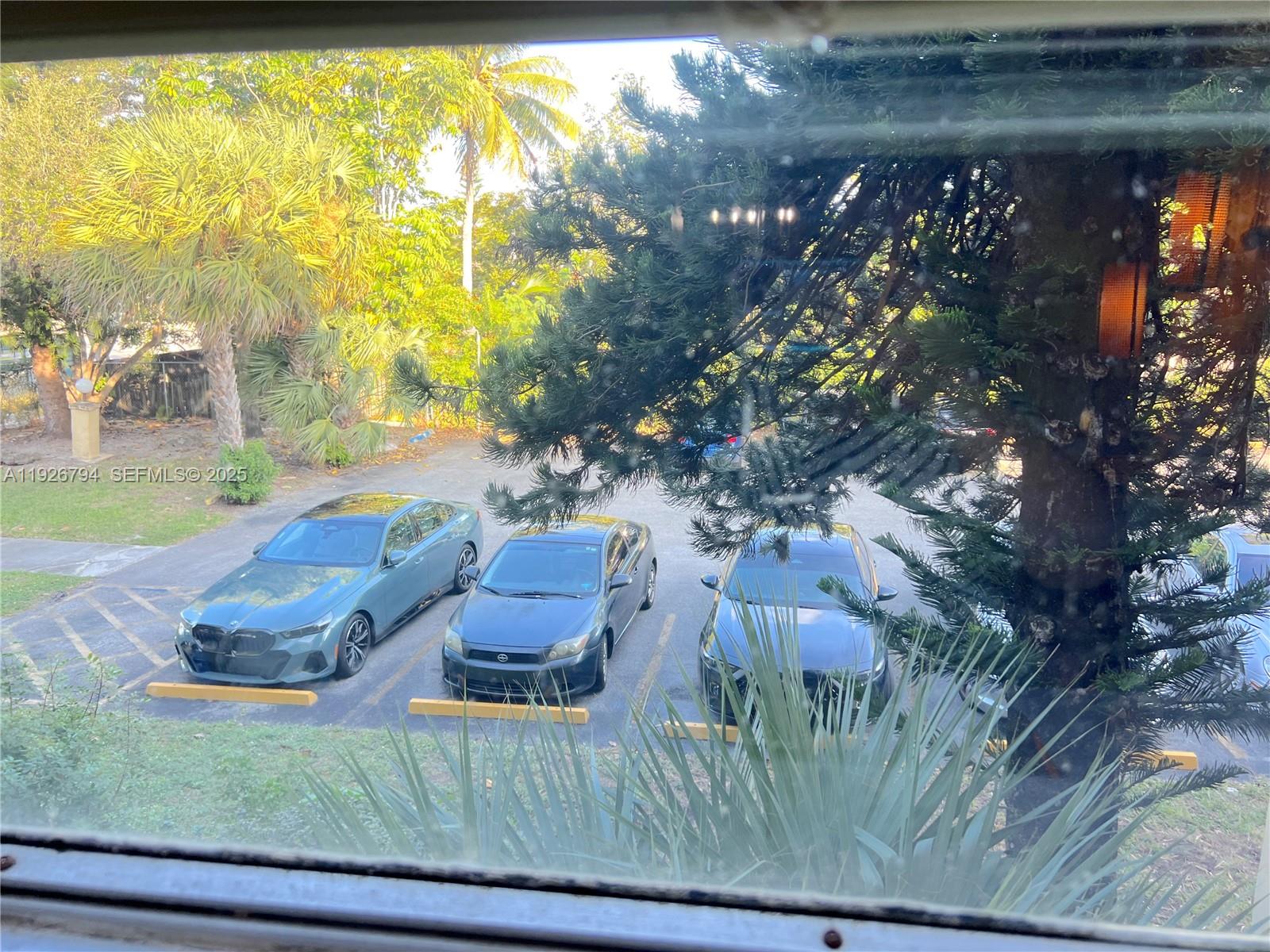 LAKE PARK CONDO NO 1 - BL - Residential