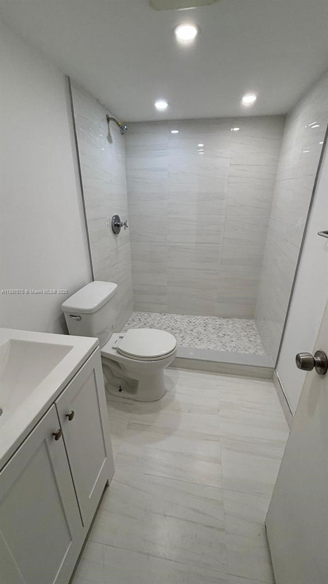 CHELSEA BAYVIEW CONDO - Residential Lease