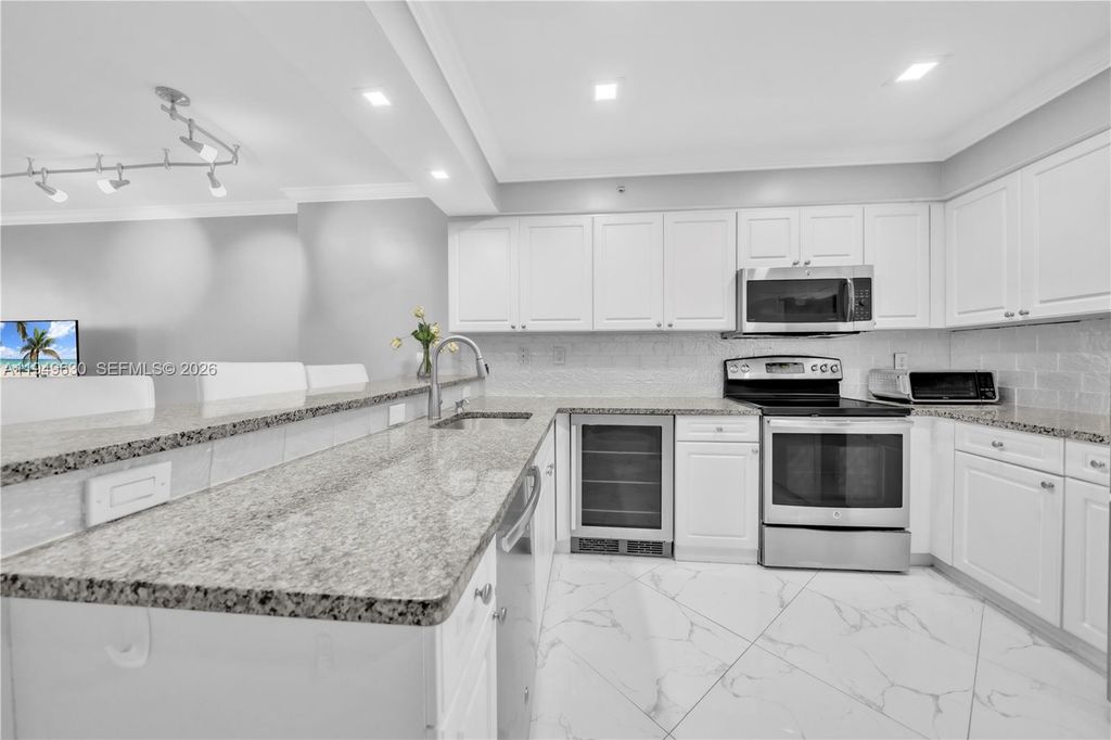 Photo of 2501 S Ocean Dr #503, Hollywood, FL 33019 (MLS # A11949630)