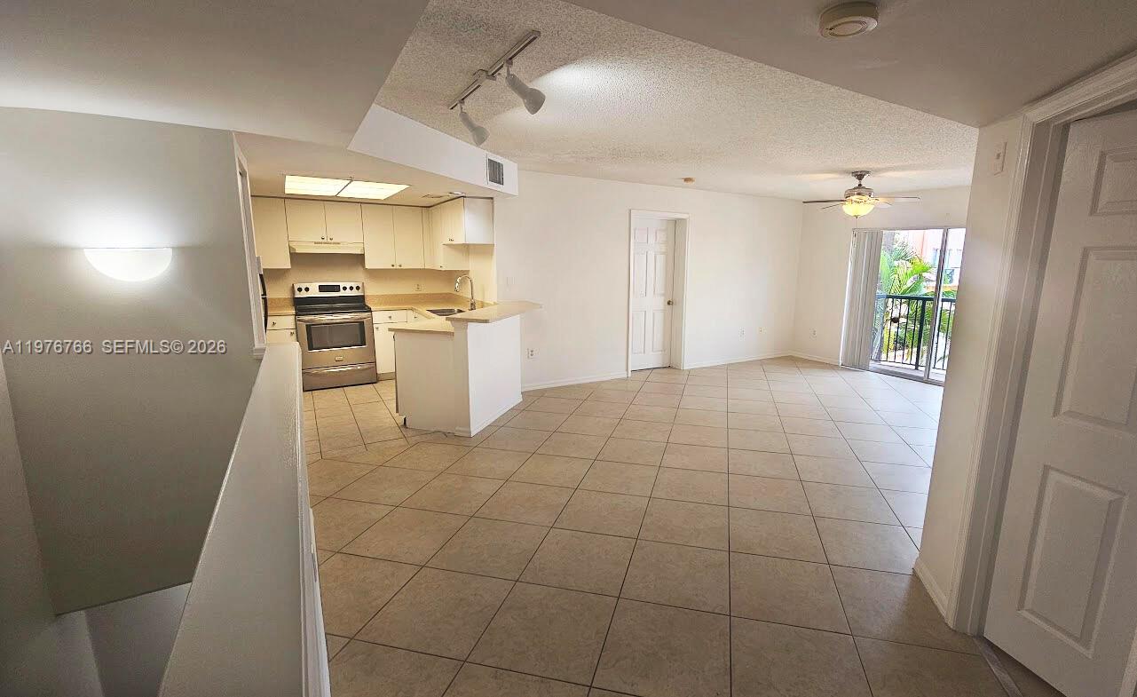 2033 SE 10th Ave 614