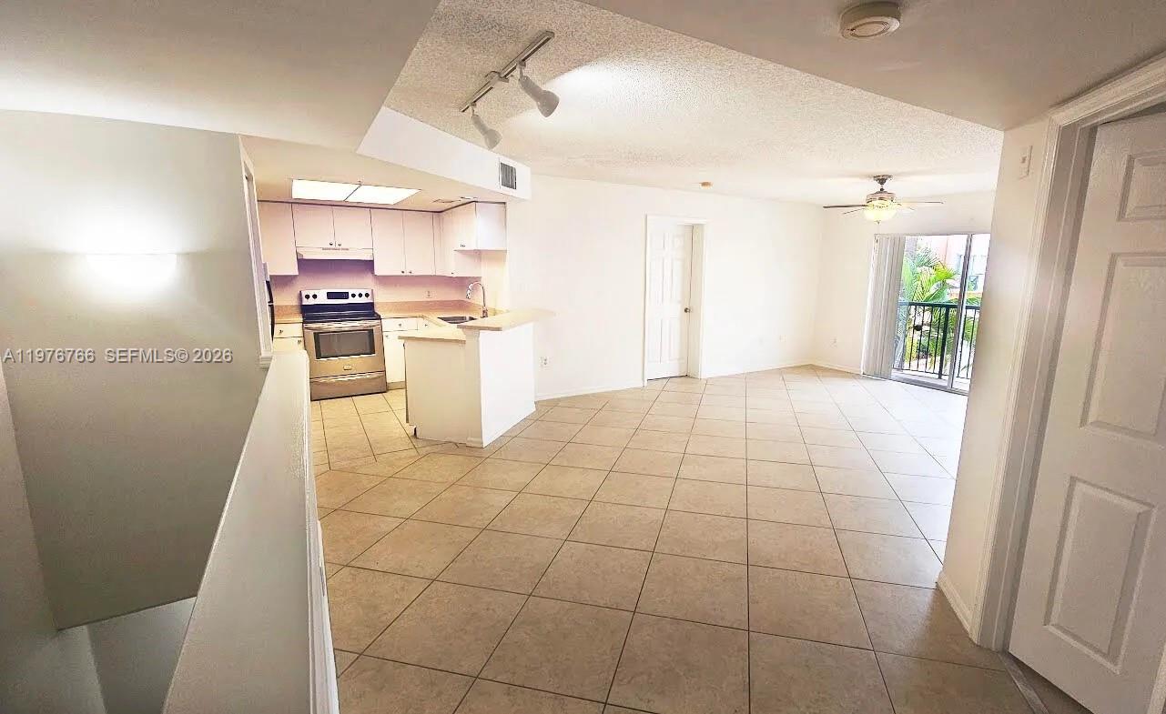 2033 SE 10th Ave 614