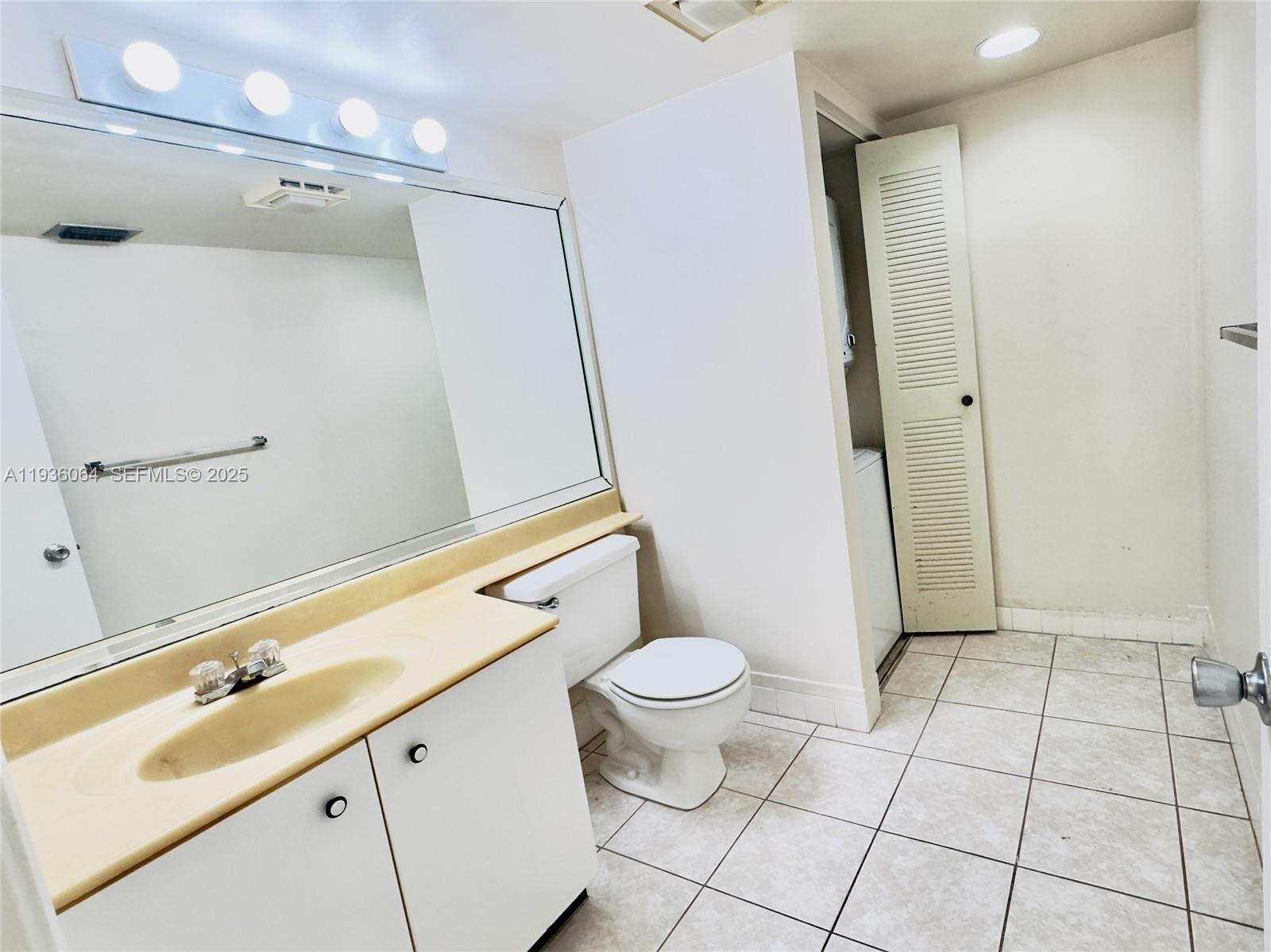 IVANHOE EAST AT CENTURY V - Residential