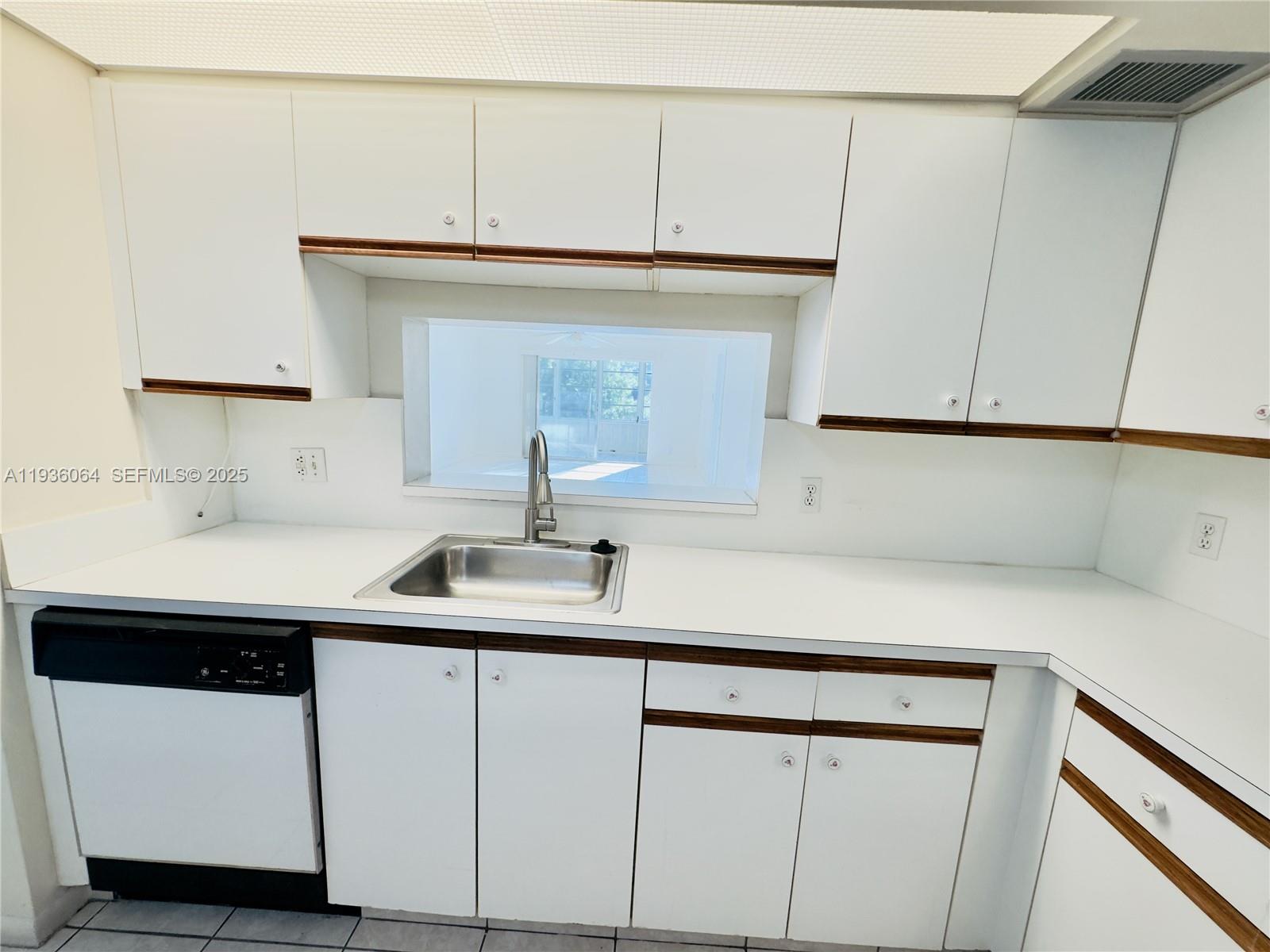 IVANHOE EAST AT CENTURY V - Residential