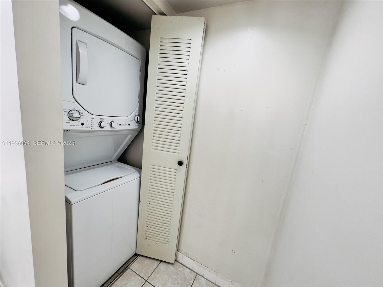 IVANHOE EAST AT CENTURY V - Residential