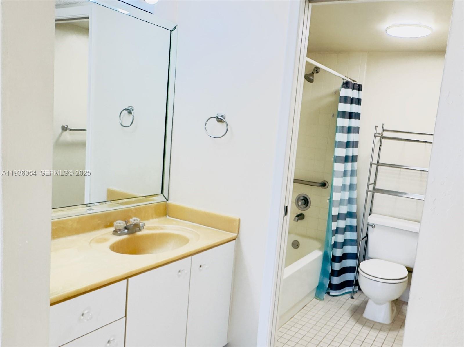 IVANHOE EAST AT CENTURY V - Residential