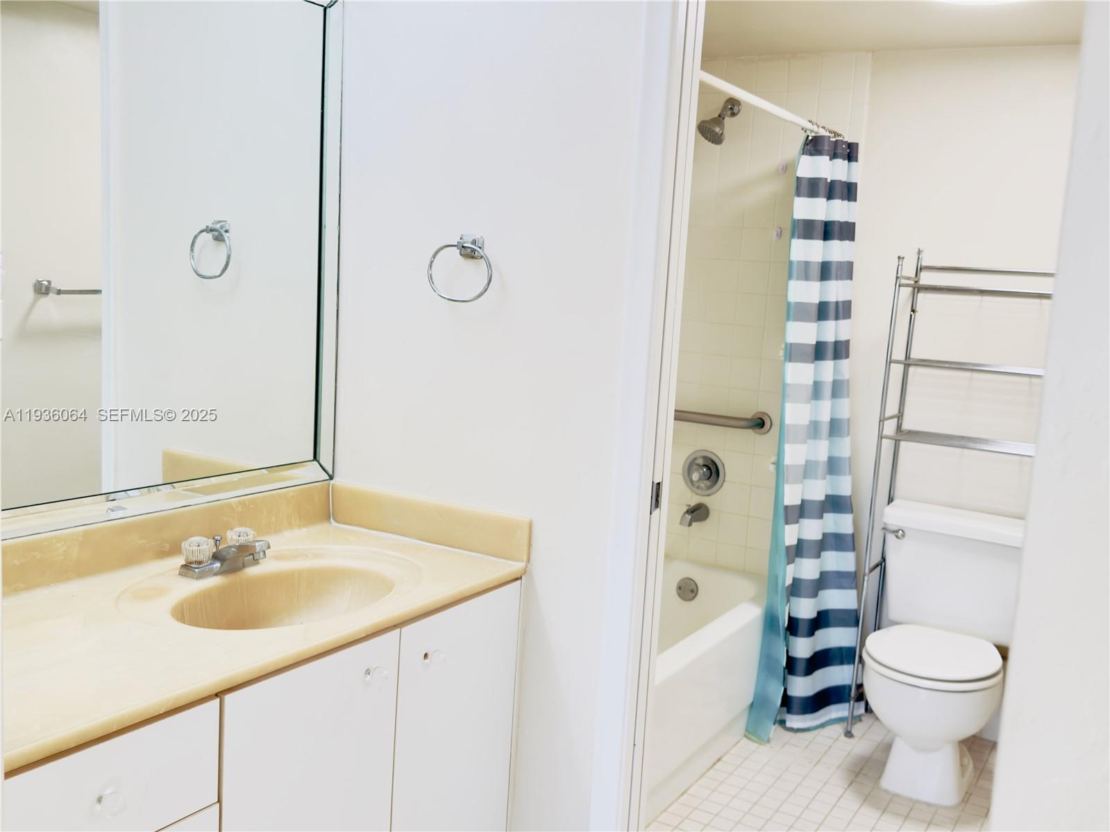 IVANHOE EAST AT CENTURY V - Residential