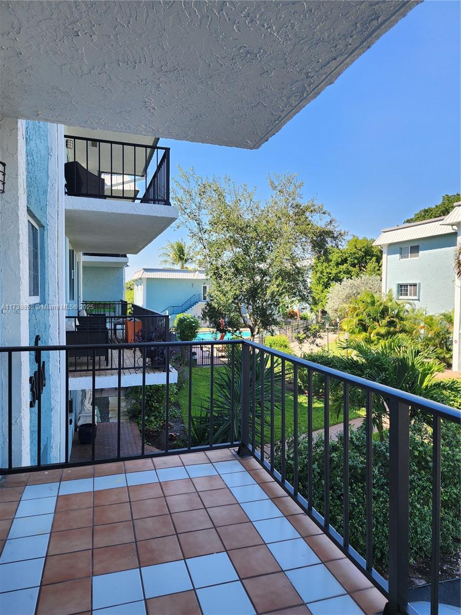 RIVER MANOR CONDO - Residential