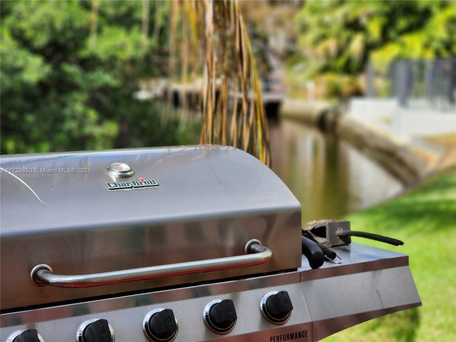 RIVER MANOR CONDO - Residential