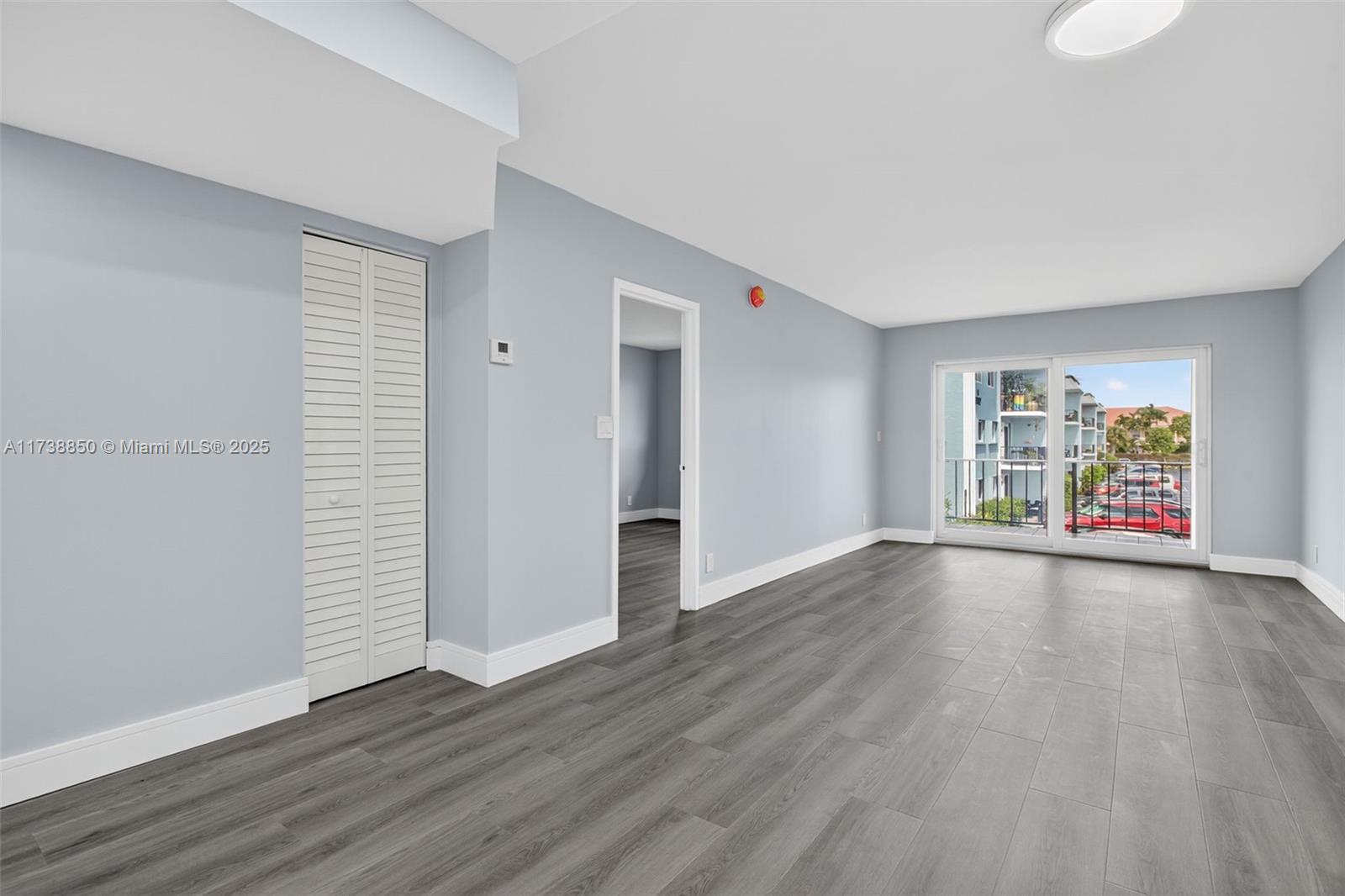 RIVER MANOR CONDO - Residential