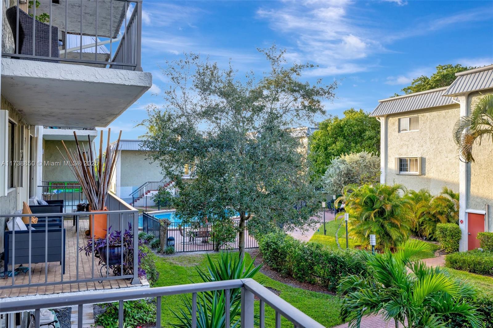 RIVER MANOR CONDO - Residential