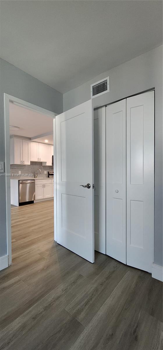 RIVER MANOR CONDO - Residential