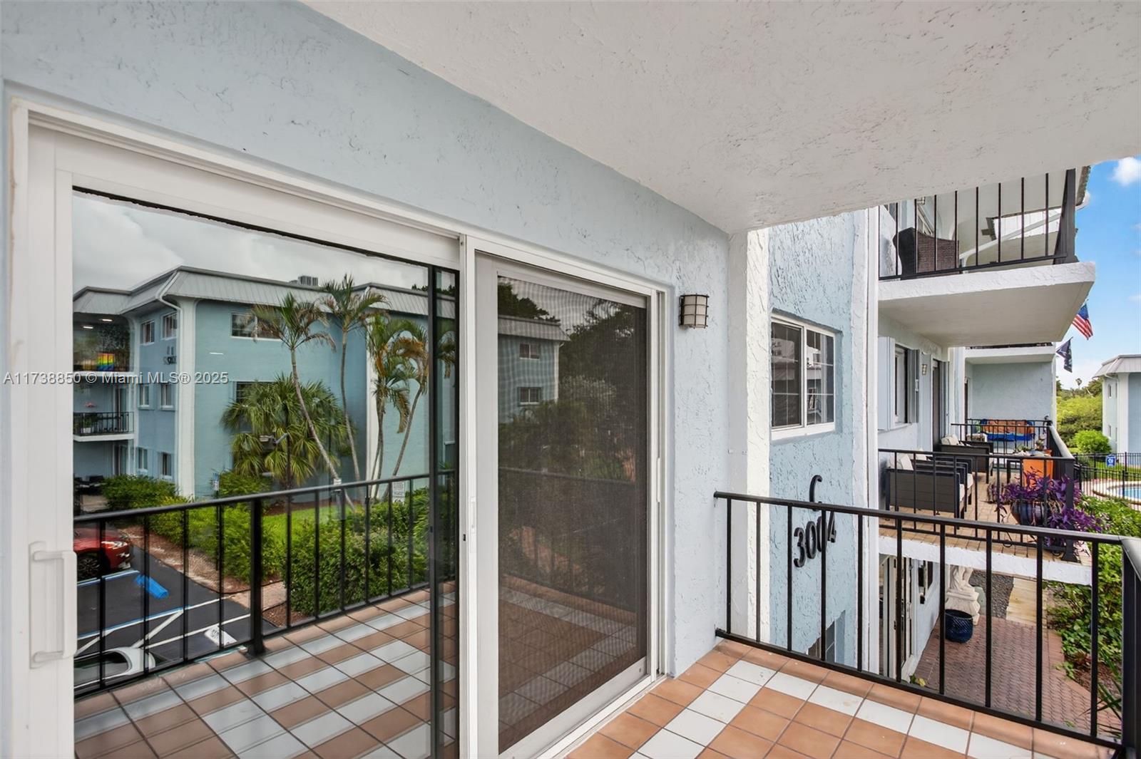 RIVER MANOR CONDO - Residential