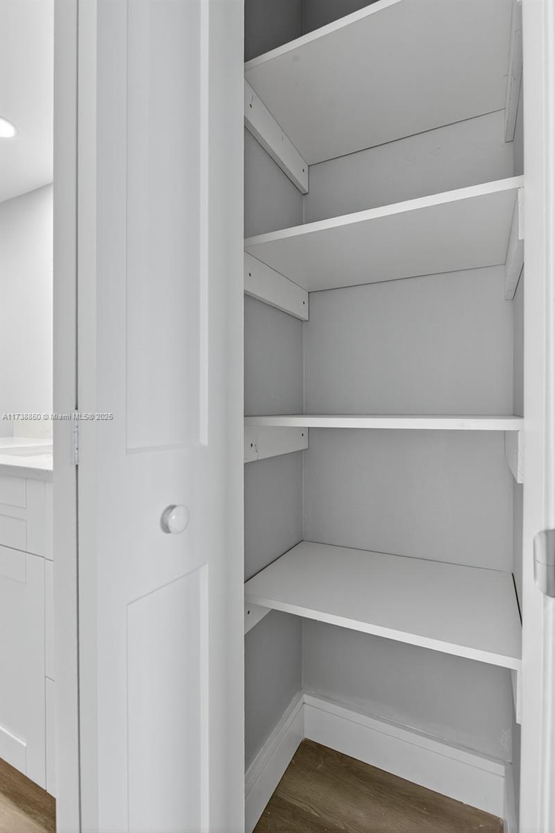 RIVER MANOR CONDO - Residential