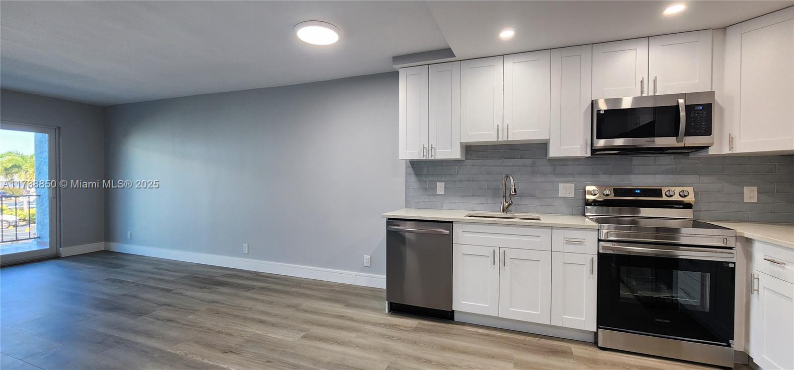 RIVER MANOR CONDO - Residential