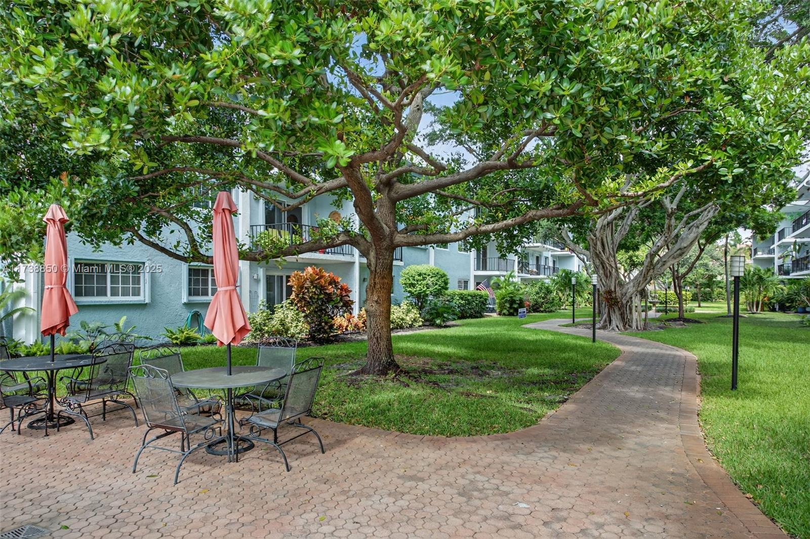 RIVER MANOR CONDO - Residential