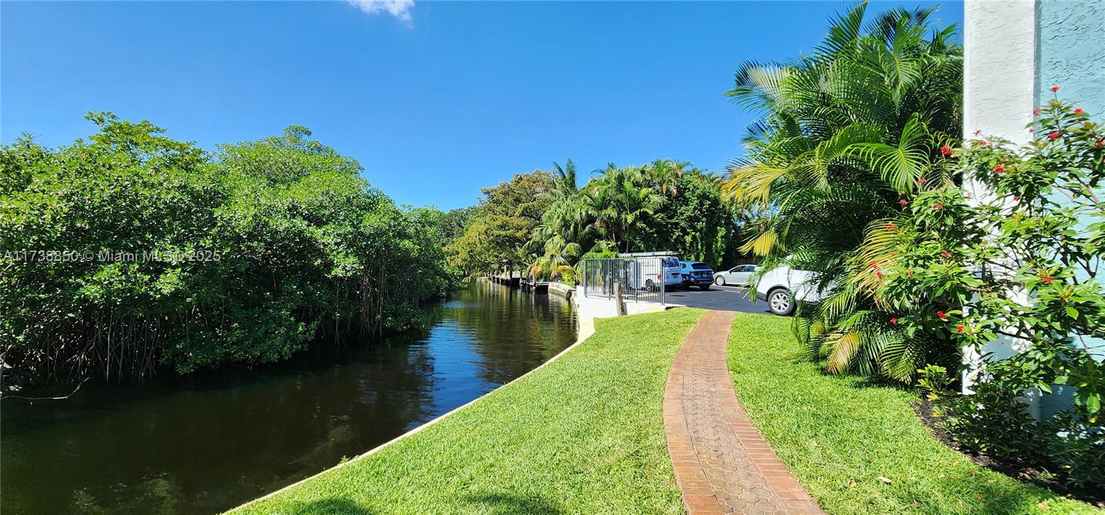 RIVER MANOR CONDO - Residential