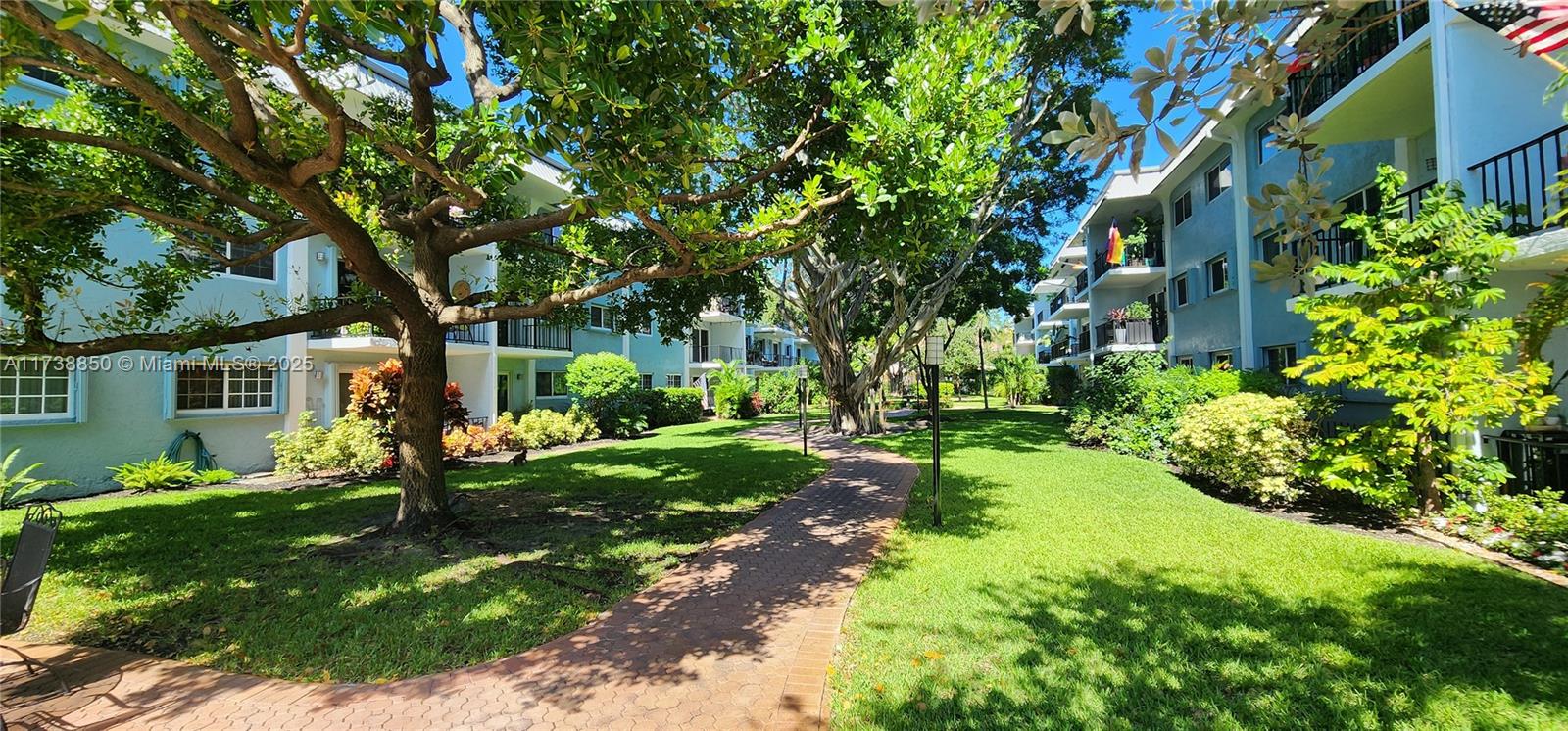 RIVER MANOR CONDO - Residential