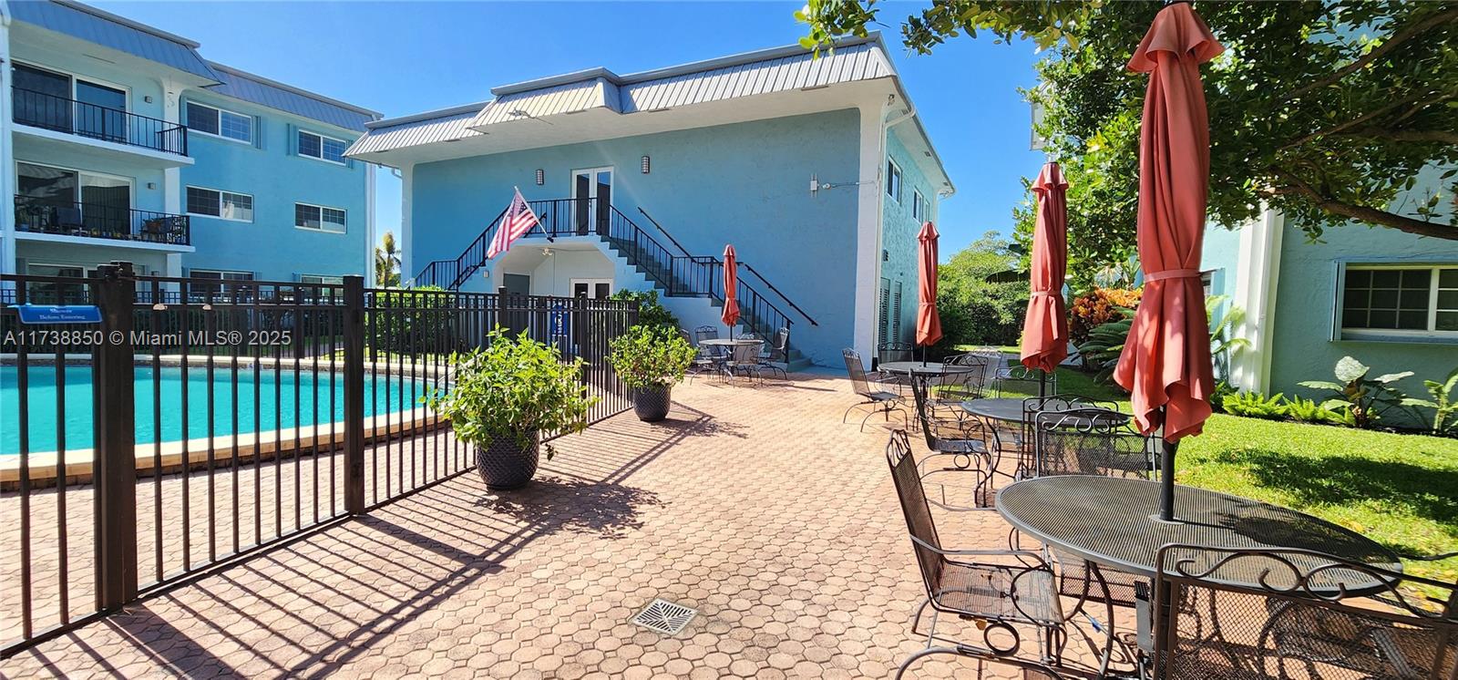 RIVER MANOR CONDO - Residential