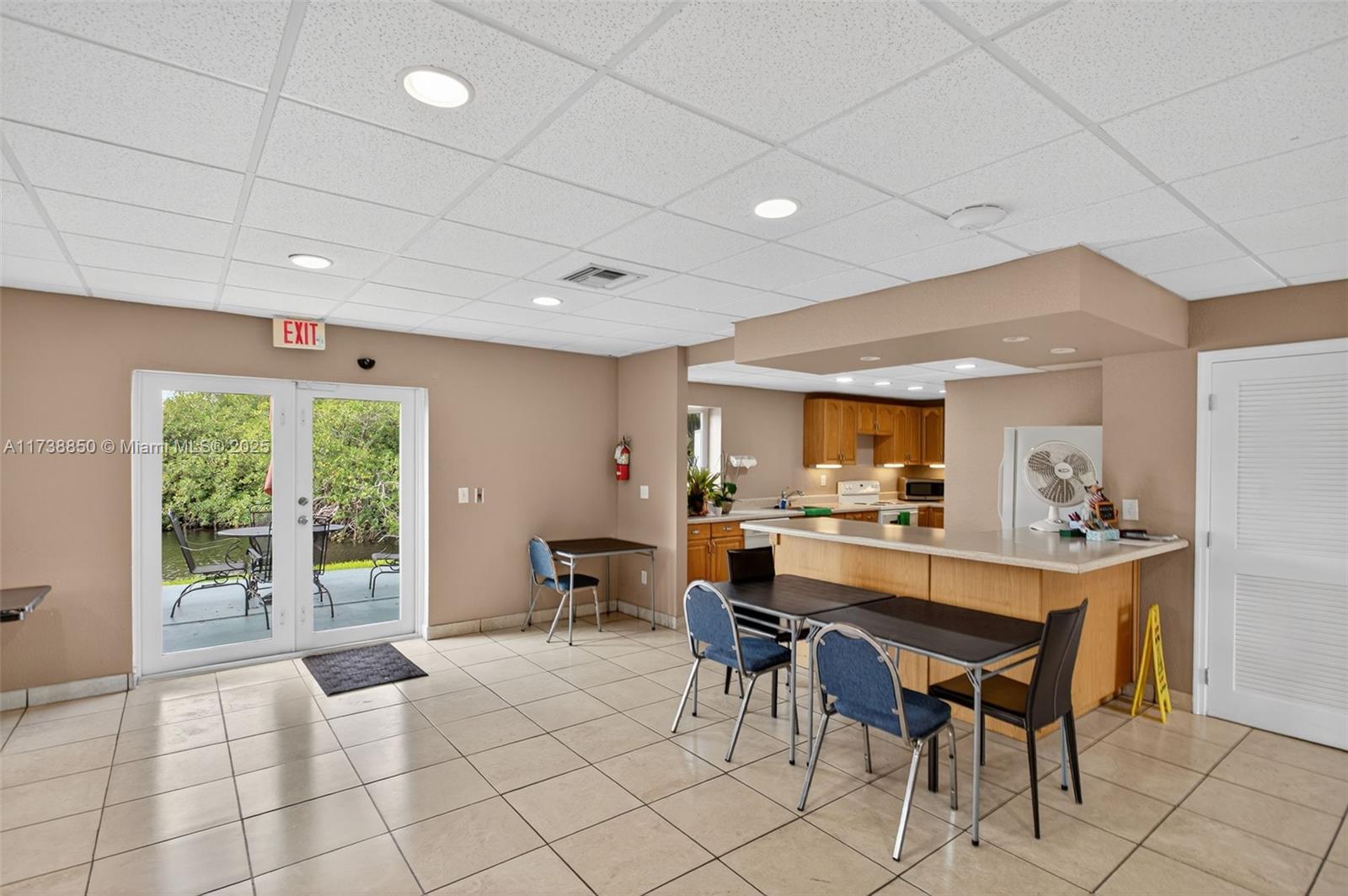 RIVER MANOR CONDO - Residential