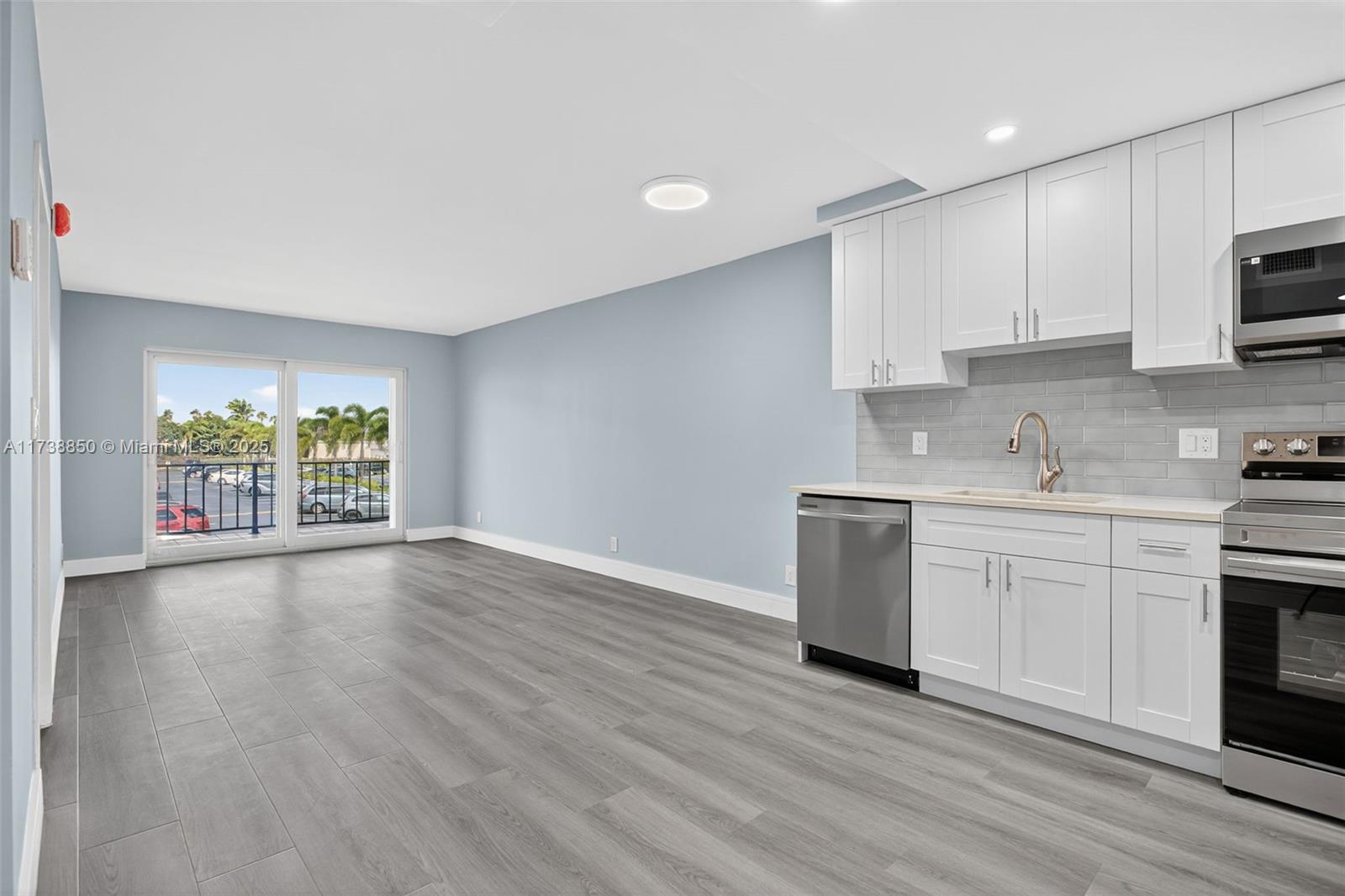 RIVER MANOR CONDO - Residential