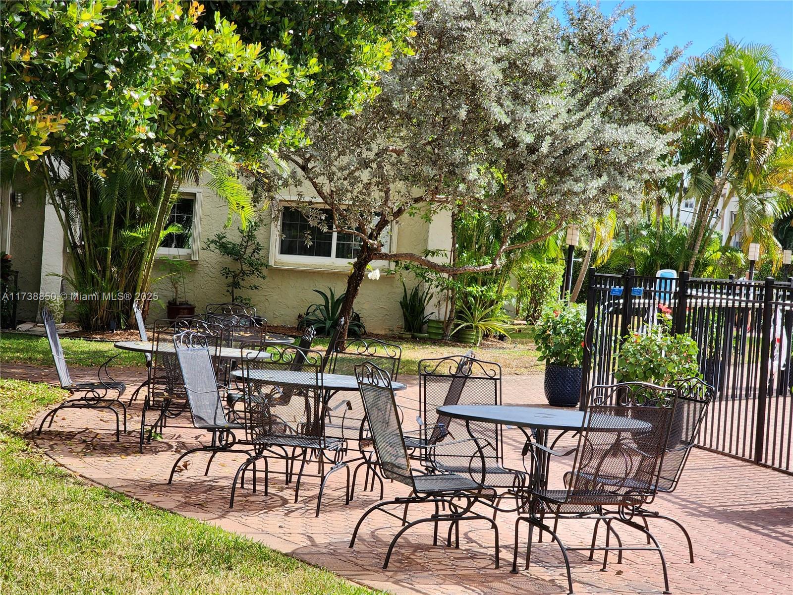 RIVER MANOR CONDO - Residential