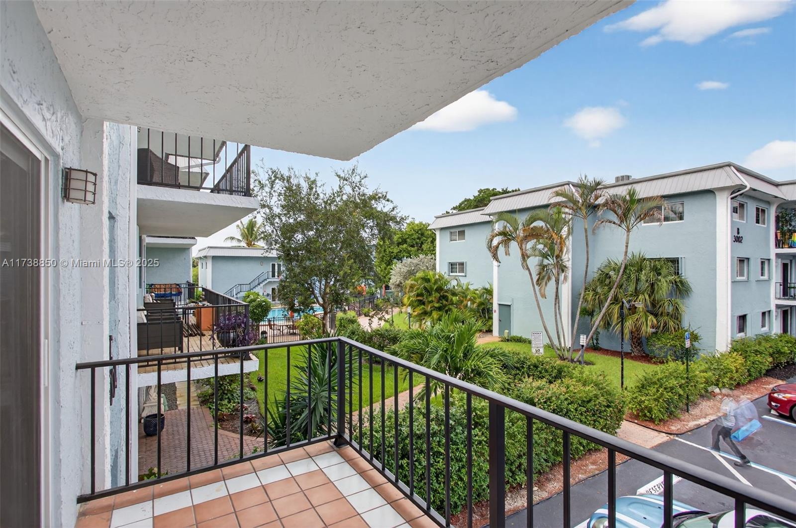 RIVER MANOR CONDO - Residential