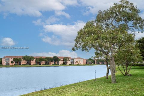 701 SW 141st Ave Unit 412R, Pembroke Pines, FL 33027 - MLS#: A11589105