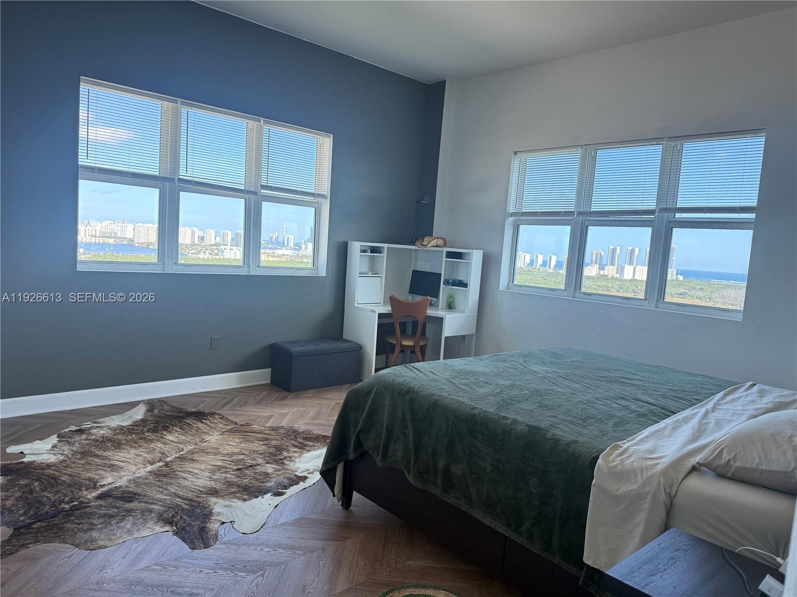 THE OAKS I CONDO - Residential