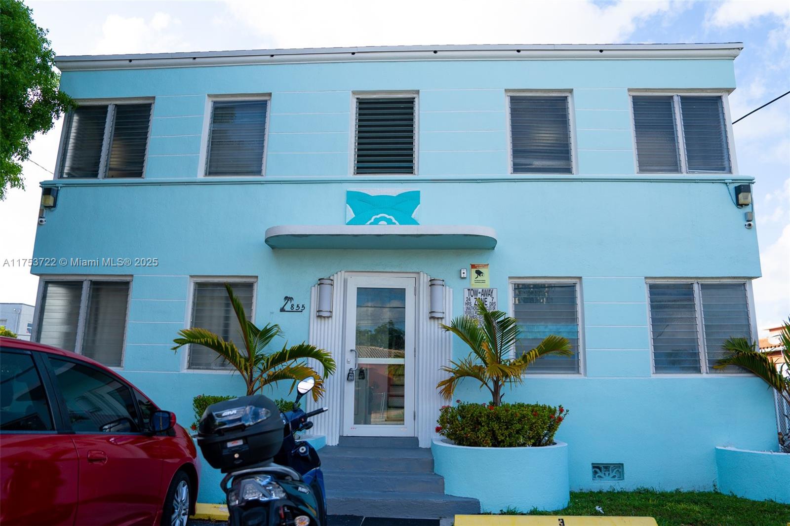 Amazing location, opportunity for investors. Beautiful property of 8 units remodeled, furnished and decorated in impeccable style. Zoning permits short term rentals, Airbnb, units are furnished. 40-year certification complete. Great Location!
