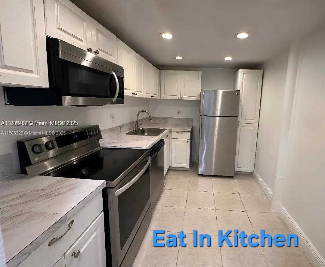 BAYVIEW PALMS CONDO - Residential