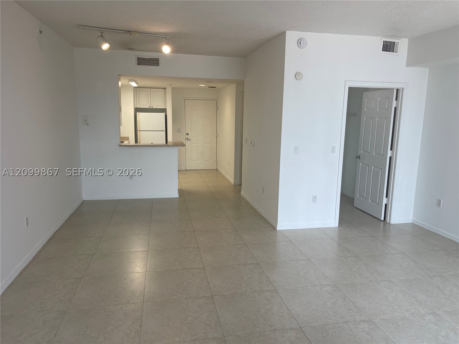 View photos, virtual tours, details... 255 Evernia St 616