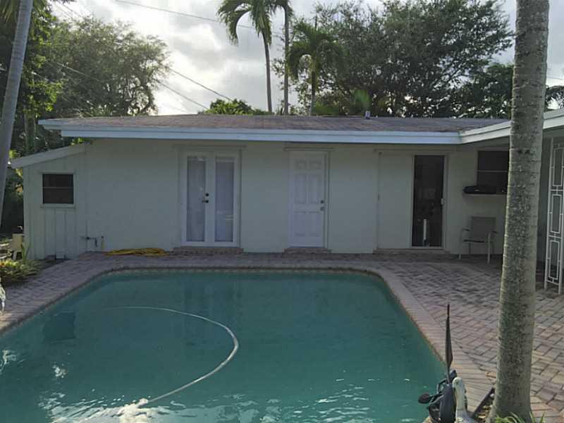 20 52 42 STANLEY MANORS - Residential