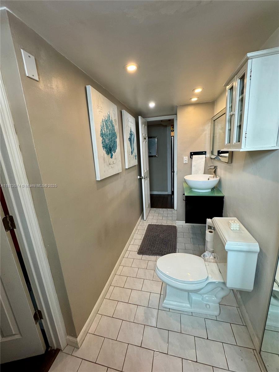 STANTON HOUSE CONDO - Residential