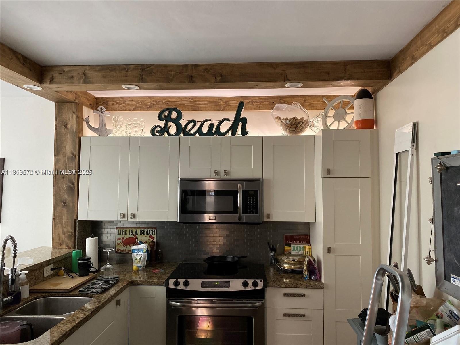 STANTON HOUSE CONDO - Residential