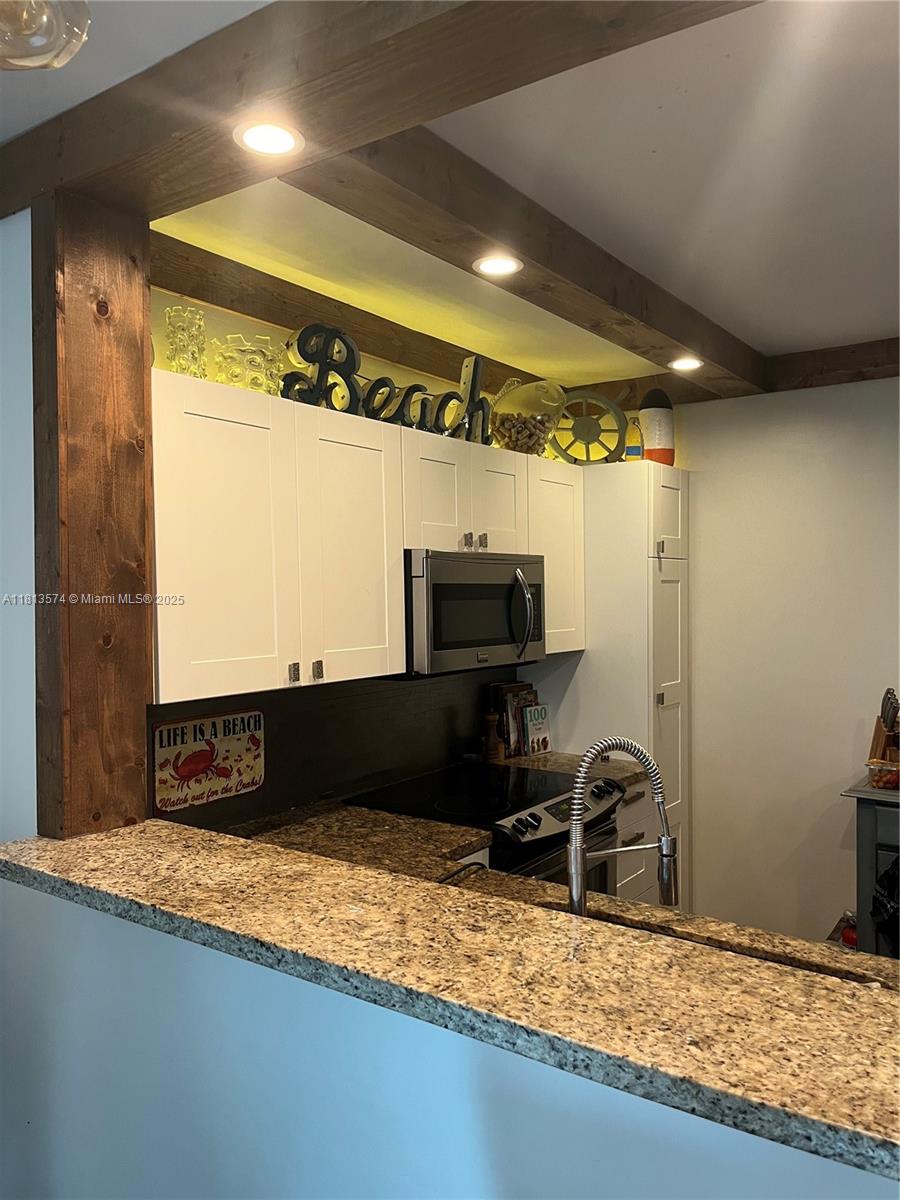 STANTON HOUSE CONDO - Residential