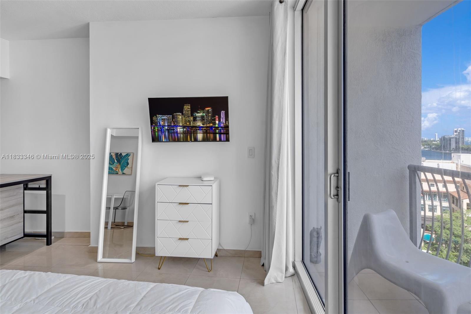 OPERA TOWER CONDO - Residential