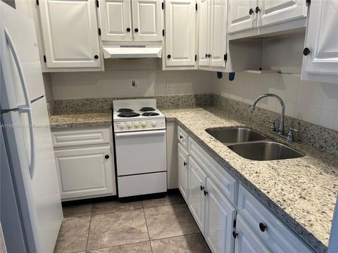 22 SE 3rd Ter 31 Dania Beach FL 33004
