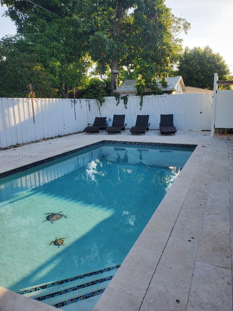 SO MIAMI HEIGHTS MANOR - Residential